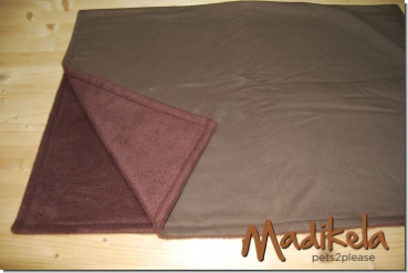 Preview: Kuscheldecke Uni braun ohne Füllung 70 x 100 cm Preview: Kuscheldecke Uni braun ohne Füllung 70 x 100 cm