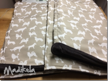 Preview: Kuschelschlafsack - Hunde Beige Preview: Kuschelschlafsack - Hunde Beige