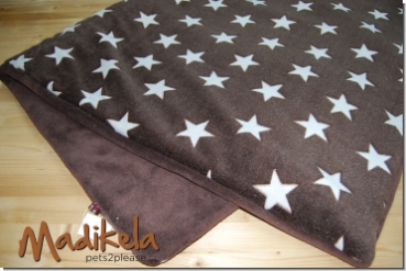 Kuschelfleecedecke Sterne braun / creme