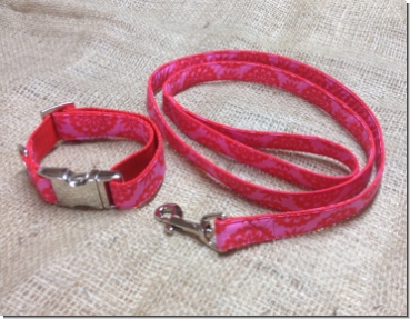 Halsband Blumen rot/rosa