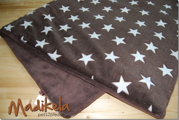 Kuschelfleecedecke Sterne braun / creme