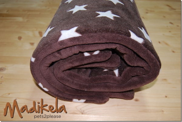 Kuschelfleecedecke Sterne braun / creme