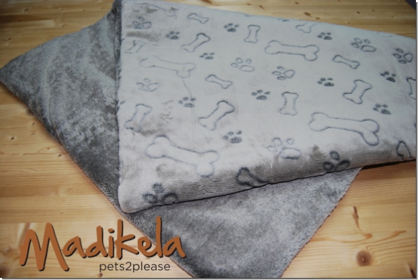 Kuschelfleecedecke Knochen taupe
