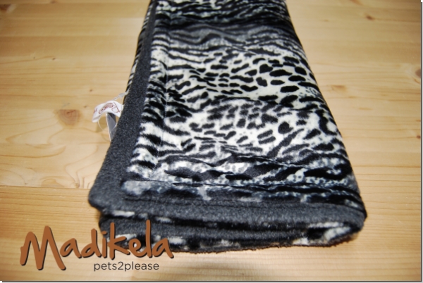Kuscheldecke Schneetiger ohne Füllung 50 x 70 cm