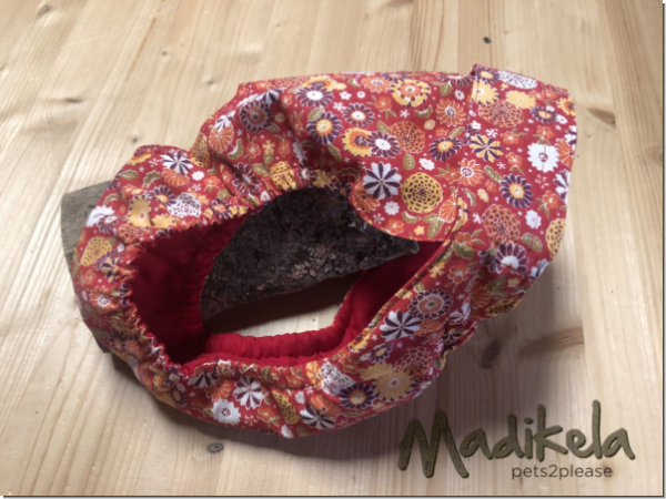 Läufigkeitshose - Blümchen rot - Kopie - Kopie